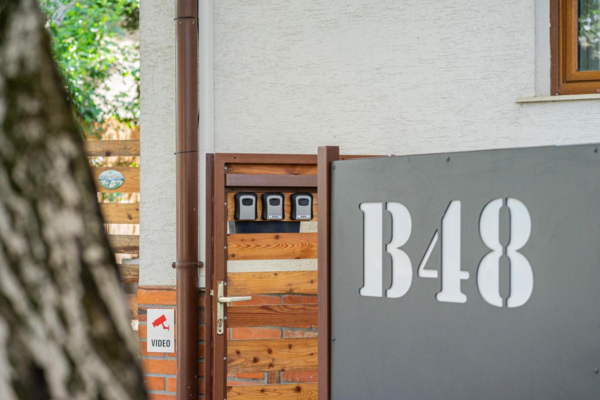 B48 Gardenhouse - A Zoeldben Kenyelmesen Villa Törökbálint Exteriör bild